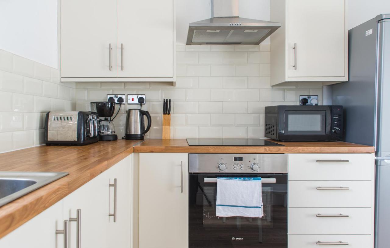 Mycityhaven - 3 Bedroom Shirehampton Flat Near Avonmouth & M4 Бристоль Экстерьер фото