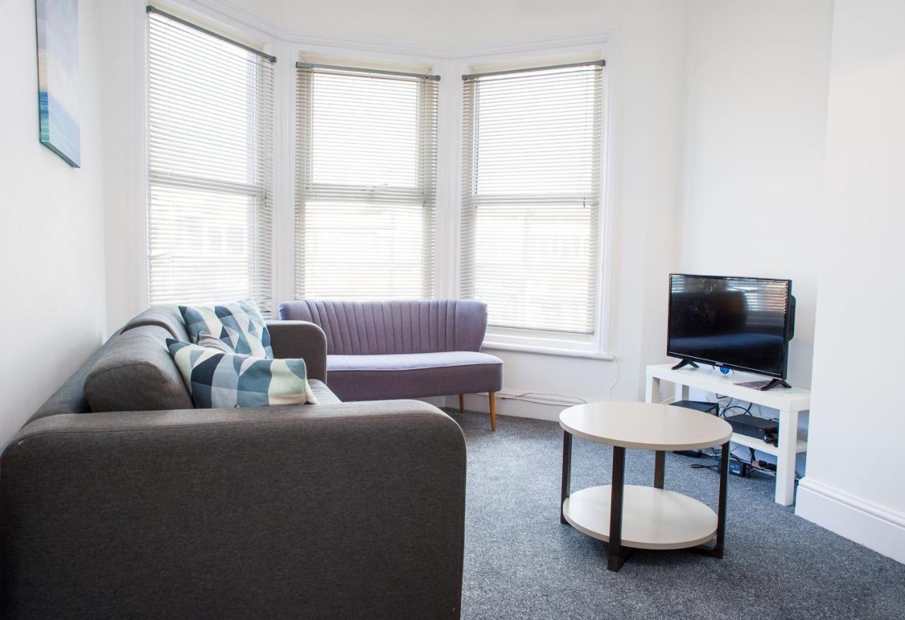 Mycityhaven - 3 Bedroom Shirehampton Flat Near Avonmouth & M4 Бристоль Экстерьер фото