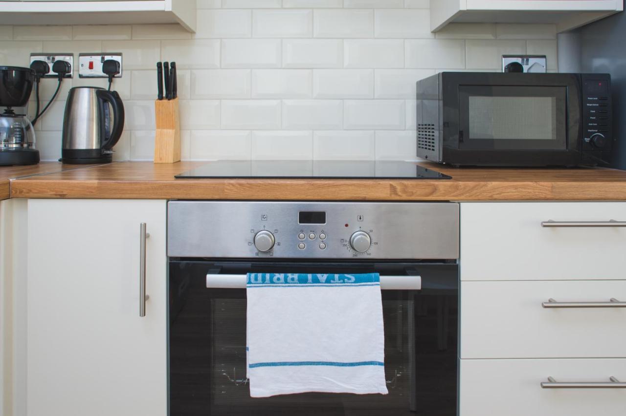 Mycityhaven - 3 Bedroom Shirehampton Flat Near Avonmouth & M4 Бристоль Экстерьер фото